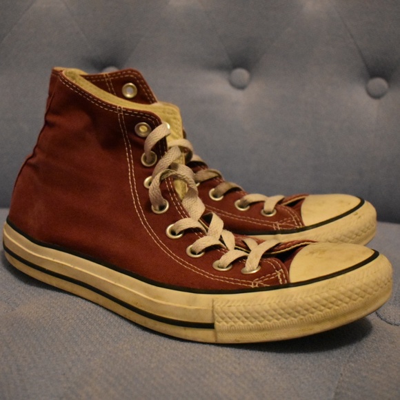 Converse Shoes - Maroon High Top Converse